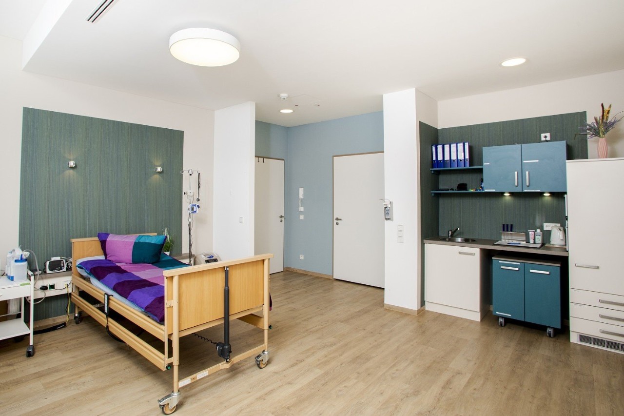 Intensivpflege WG Auralis Heppenheim Patientenzimmer